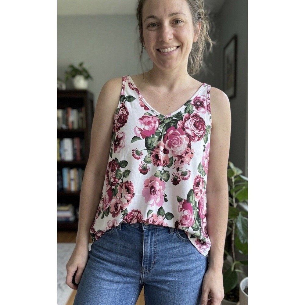 First Love Tank Top Women's 2X Cami Y2K Floral Boho Festival Flower Roses V-Neck